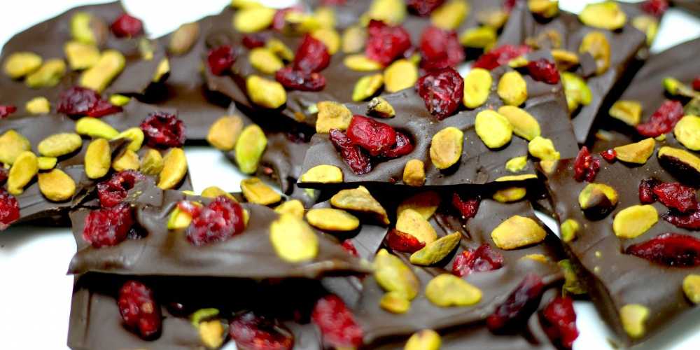 Dark chocolate bark with pistachios and dried cranberries recipe